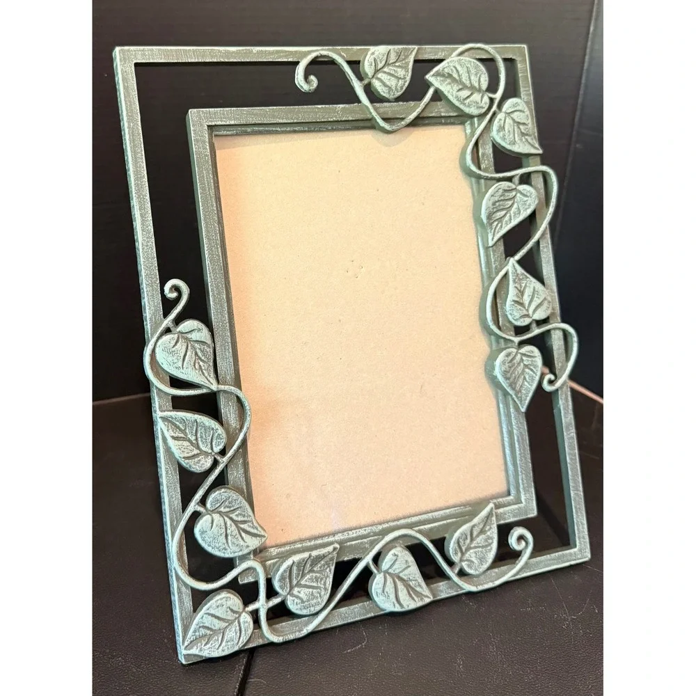 Picture Frame‎ Green Ivy Leaf Vine Metal Cottagecore Rustic Decor 6.5 x 4.5